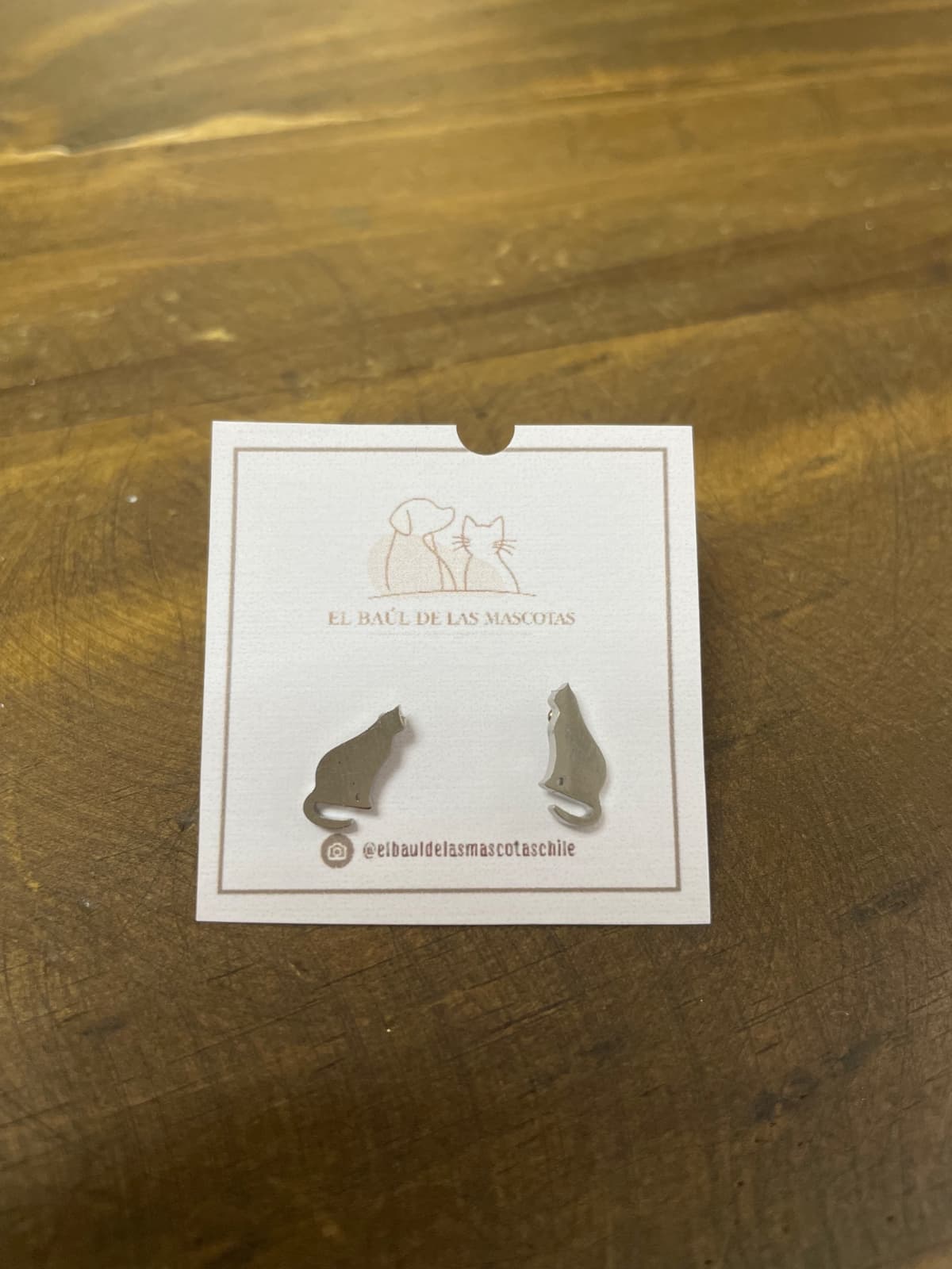 Aros silueta gatito plateado 