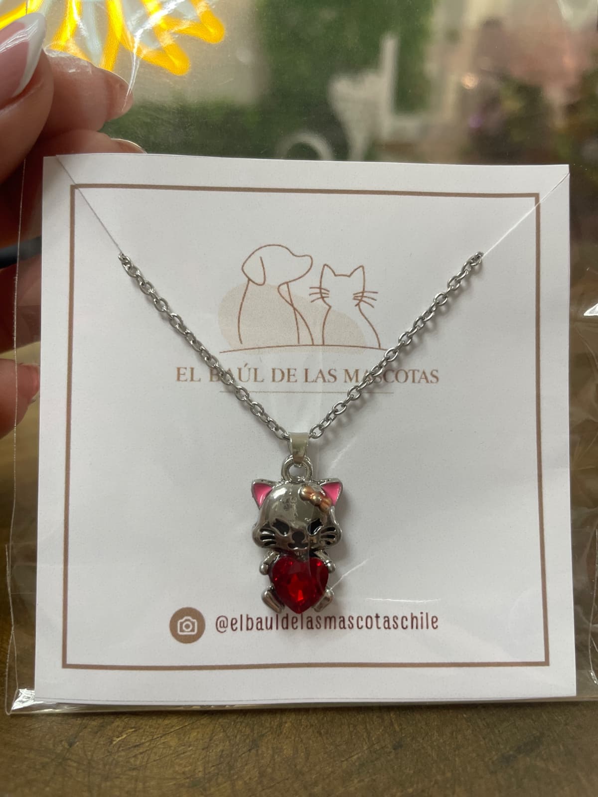 Collar gatito corazón rojo