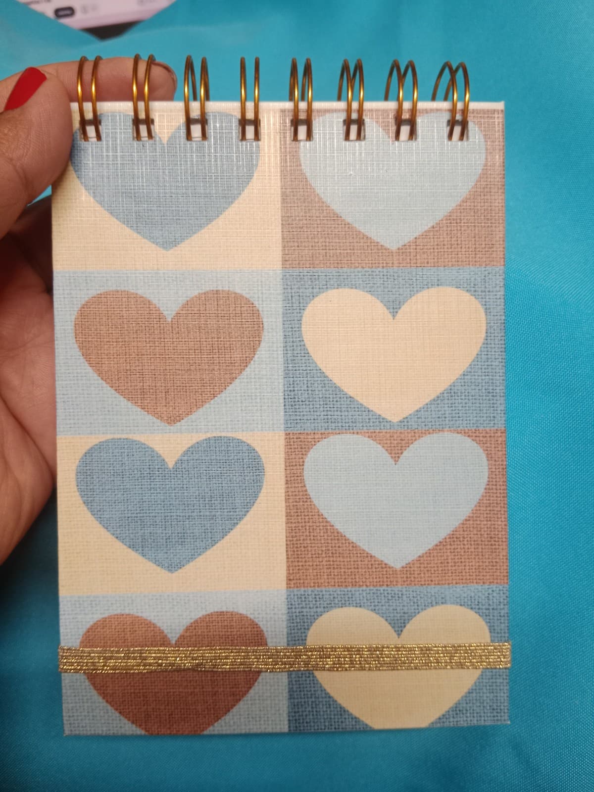 Cuaderno pequeño Corazones 