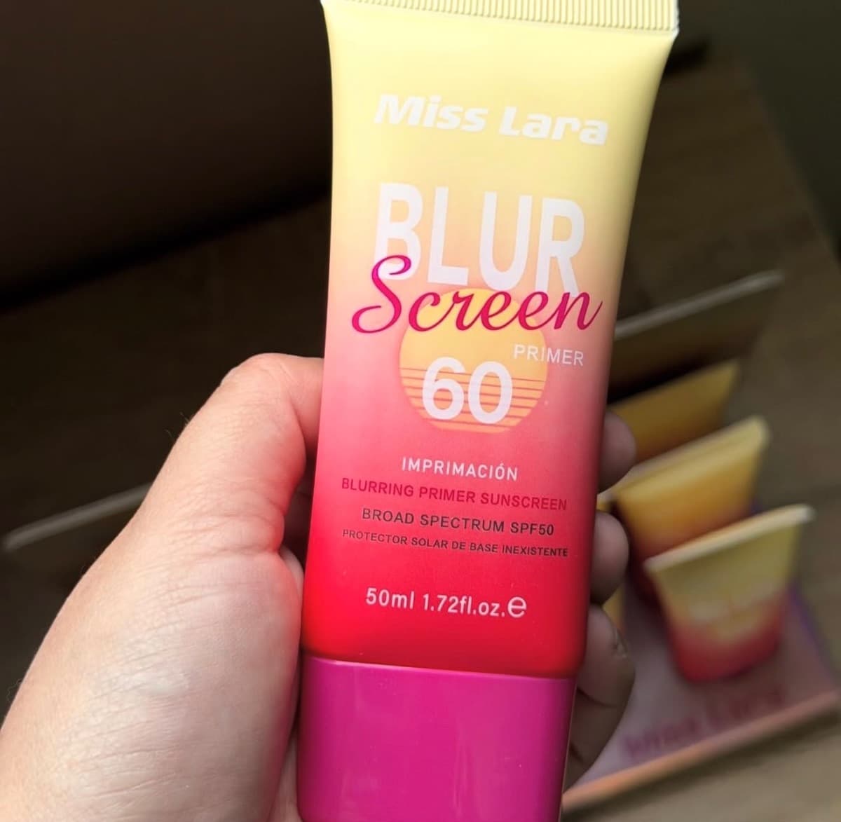 Primer miss lara blur skin
