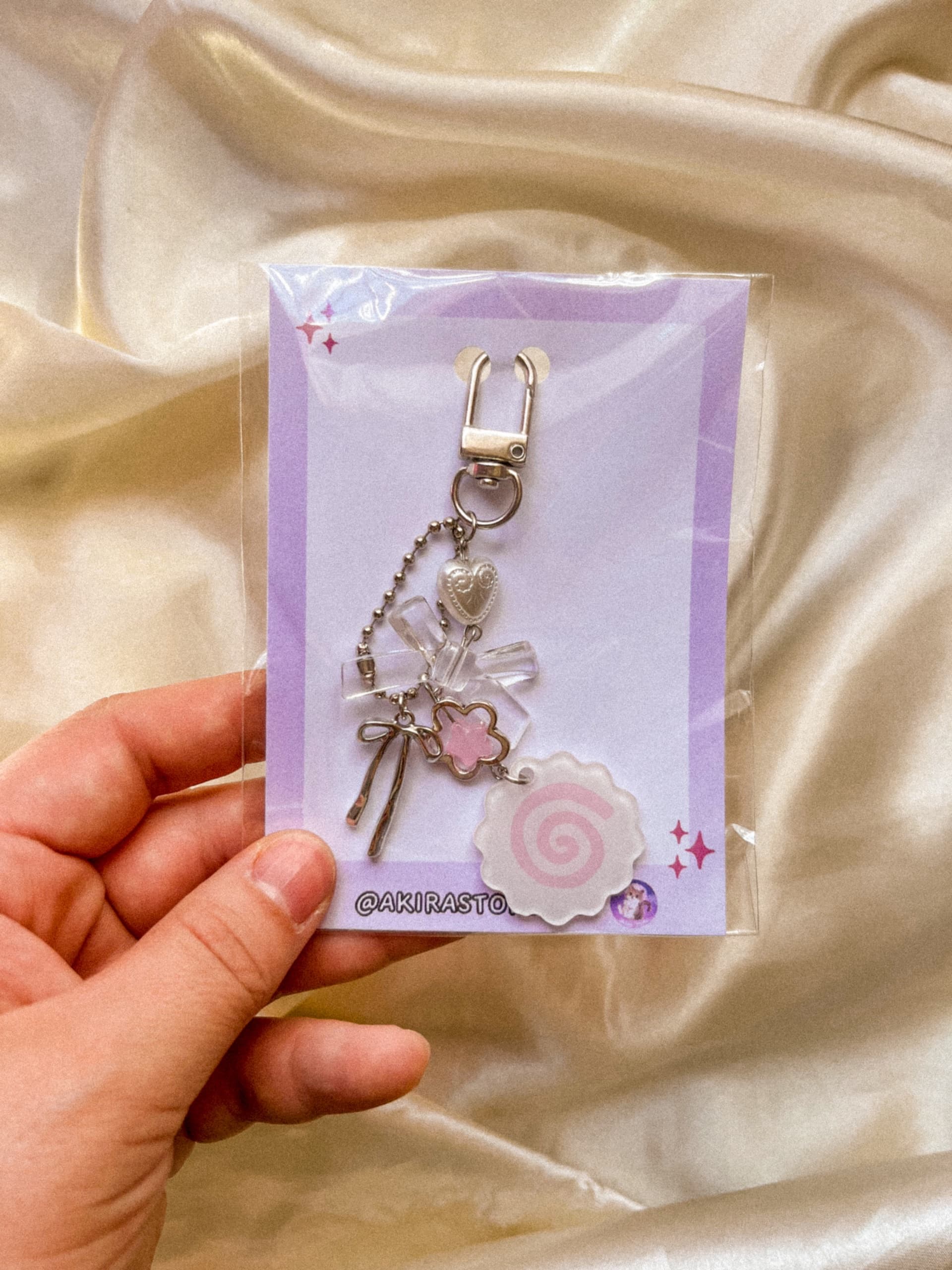 llavero ramen rosado