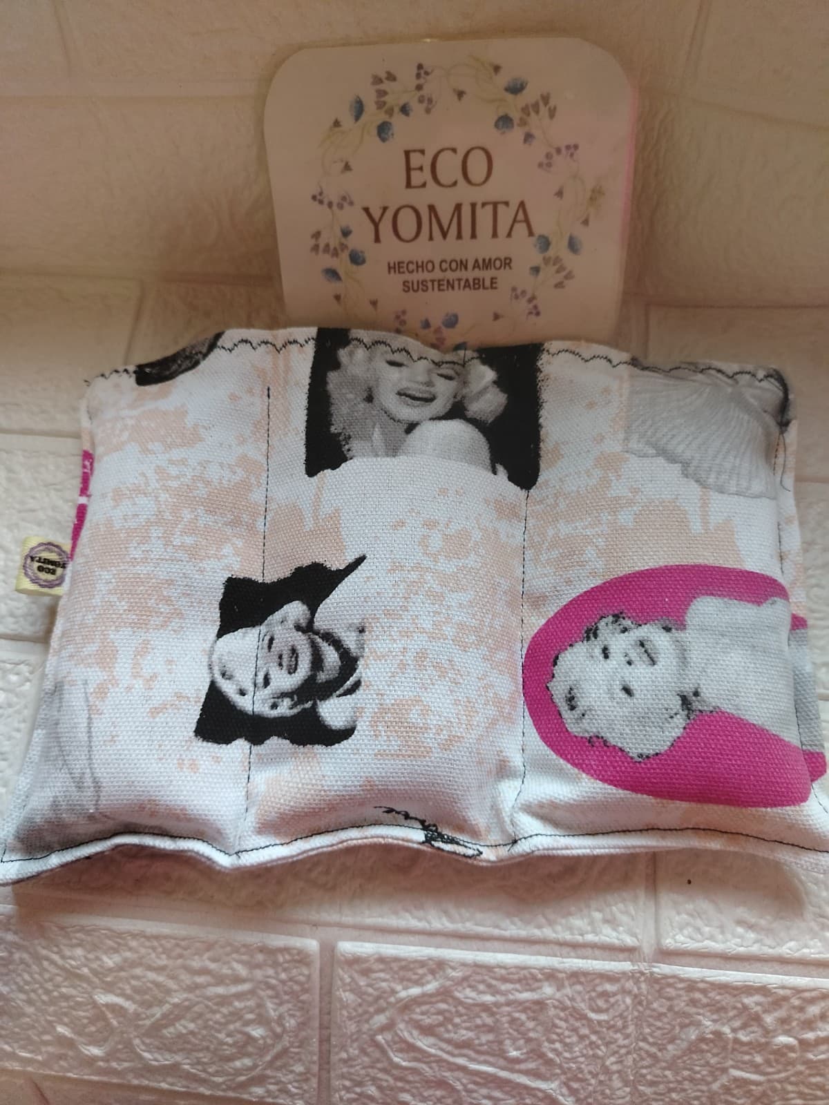 Saquito de hierbas terapéuticas