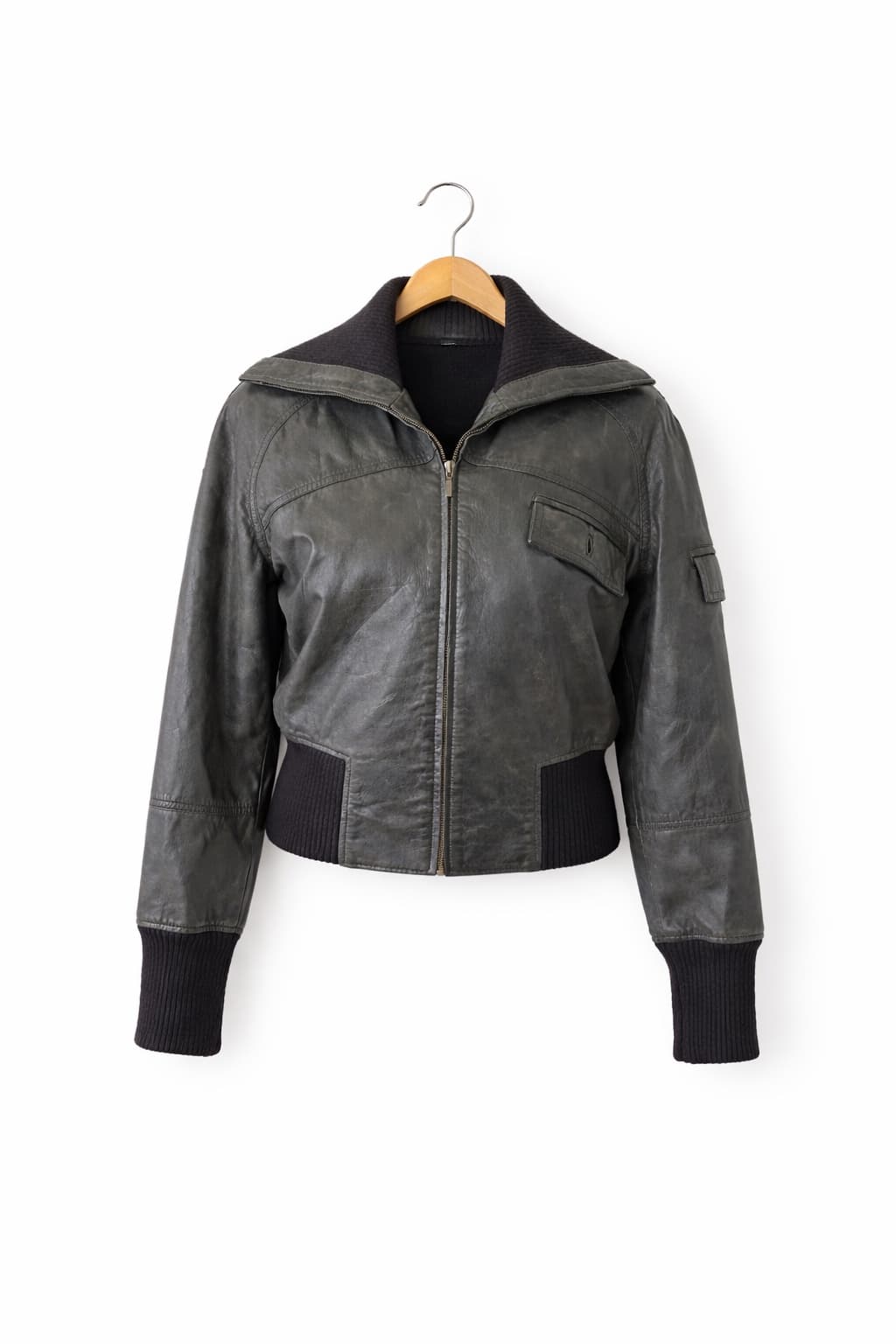 Chaqueta cuero c/puños