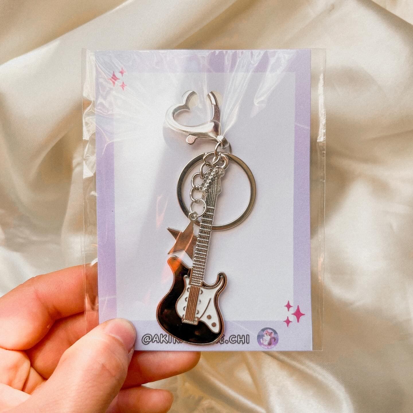 llavero guitarra negra