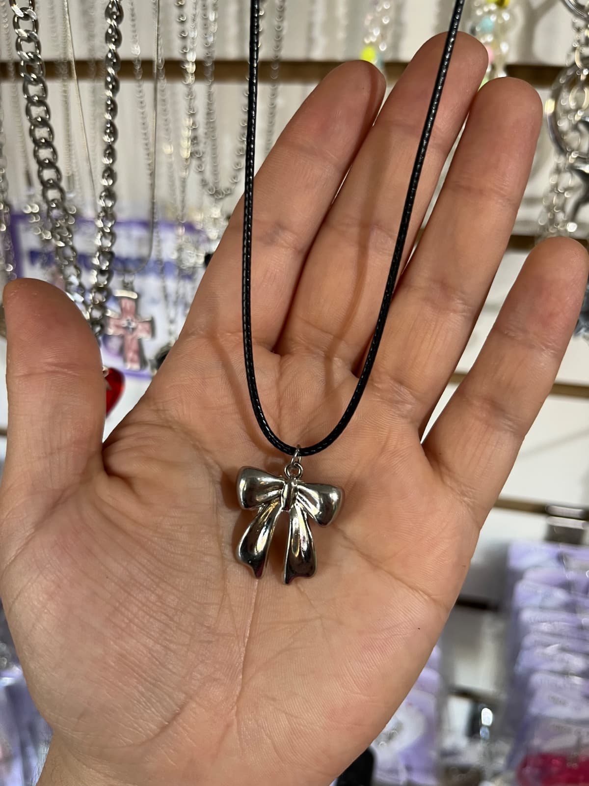 collar lazo plateado