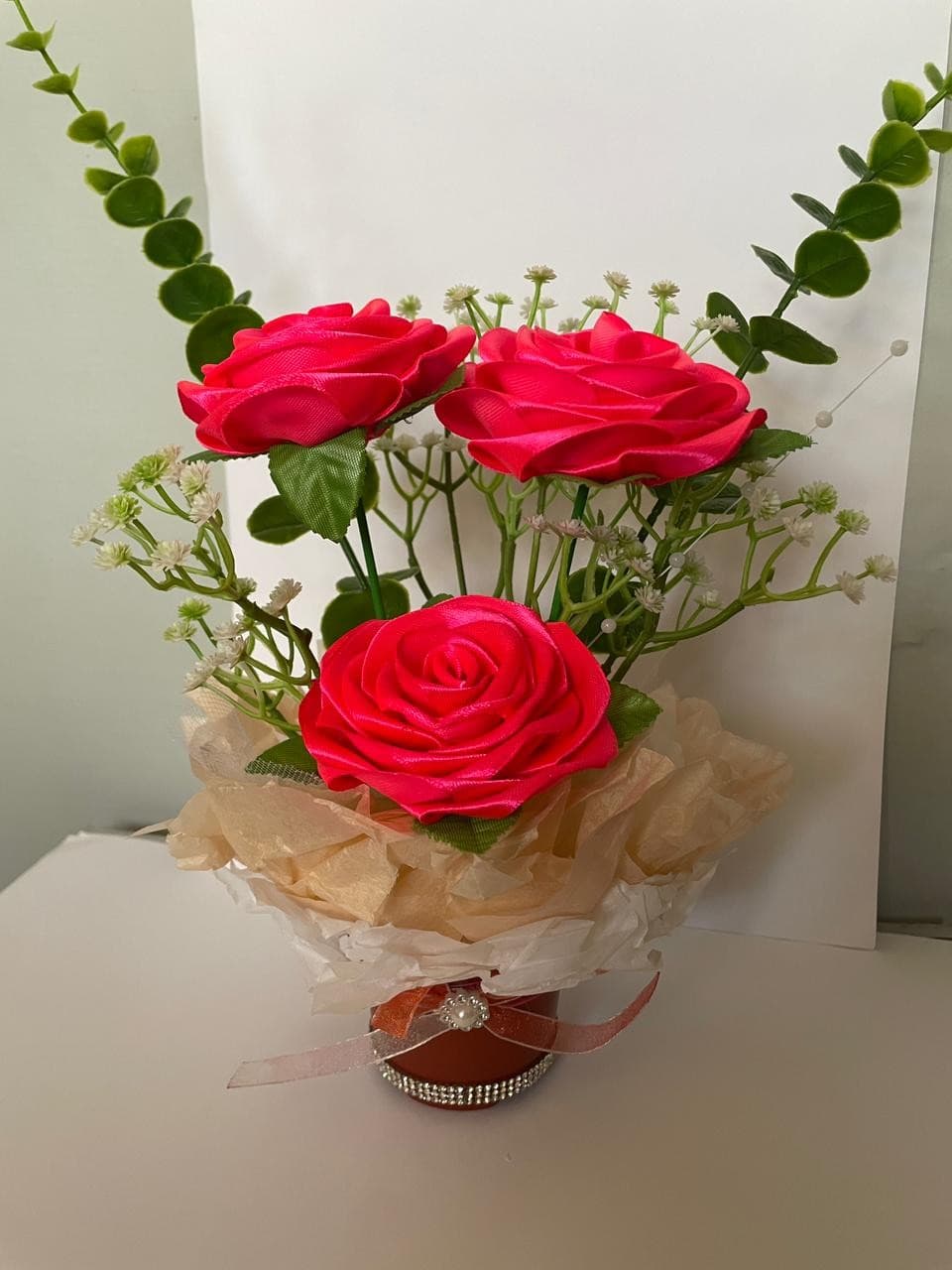 Arreglo floral 3 rosas en macetas