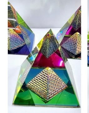 Pirámide de resina