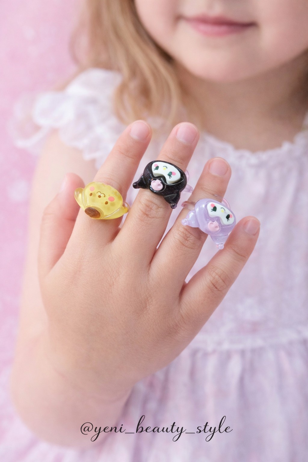 Anillo de niña hello Kitty y amigos
