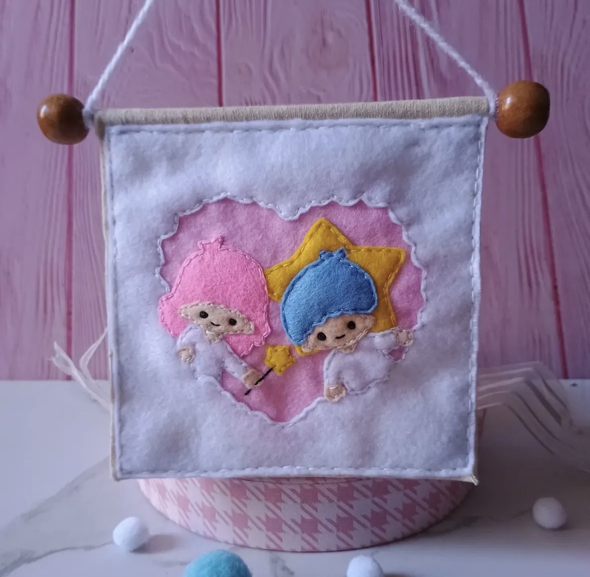 Banderín Little Twin Stars