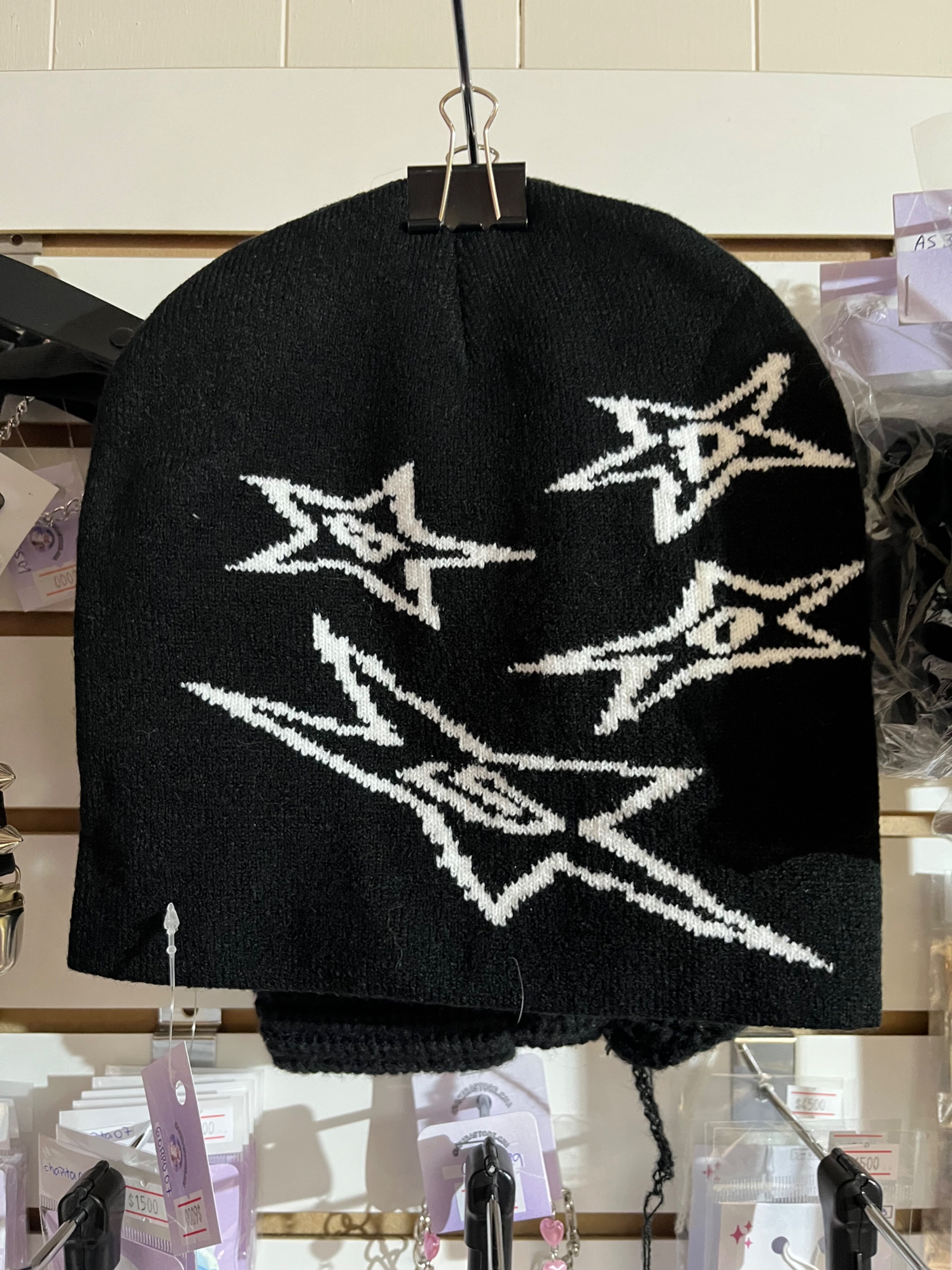 gorro negro estrellas