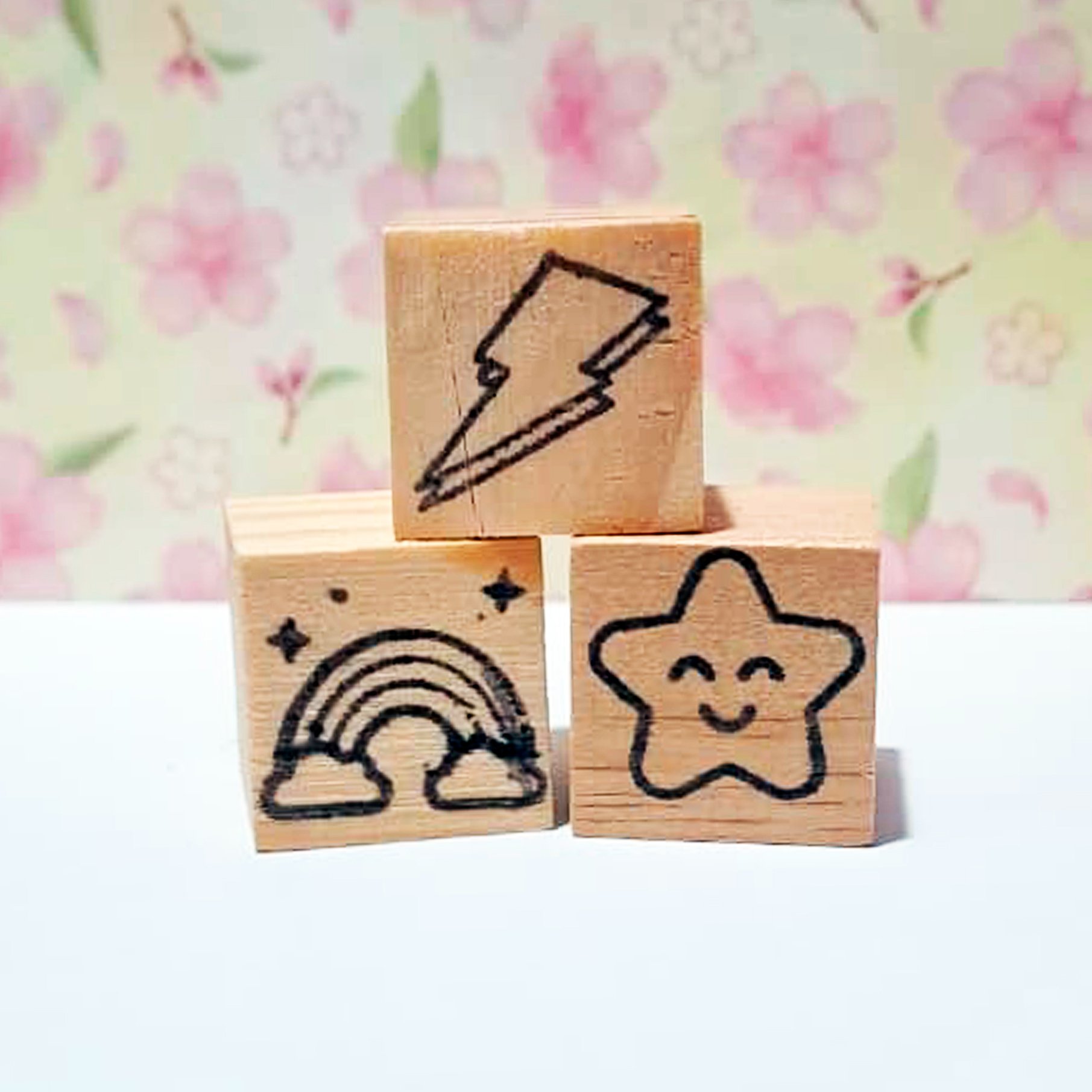 Set mini timbres de rayo, arcoíris y estrella