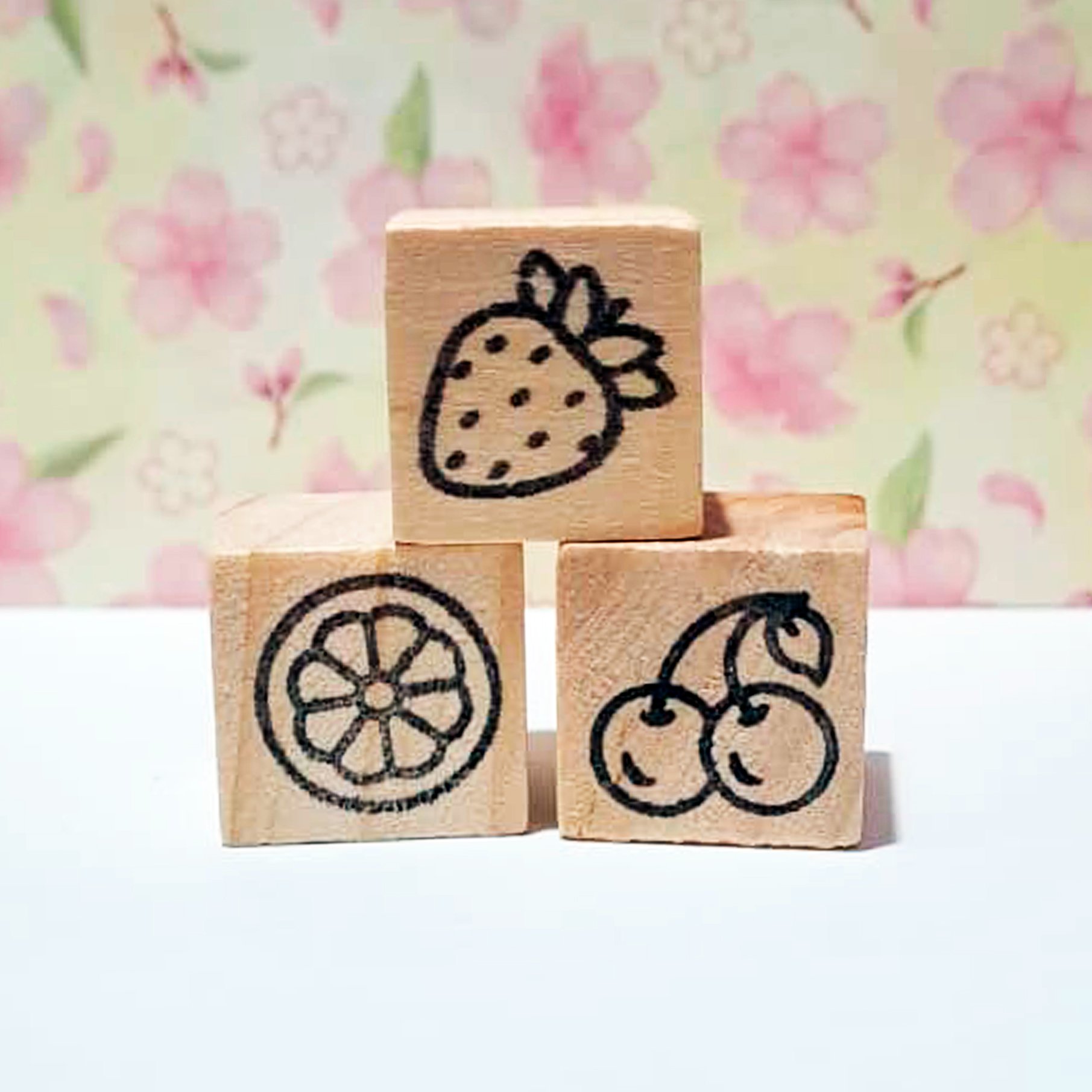 Set mini timbres de frutilla, limón y cerezas
