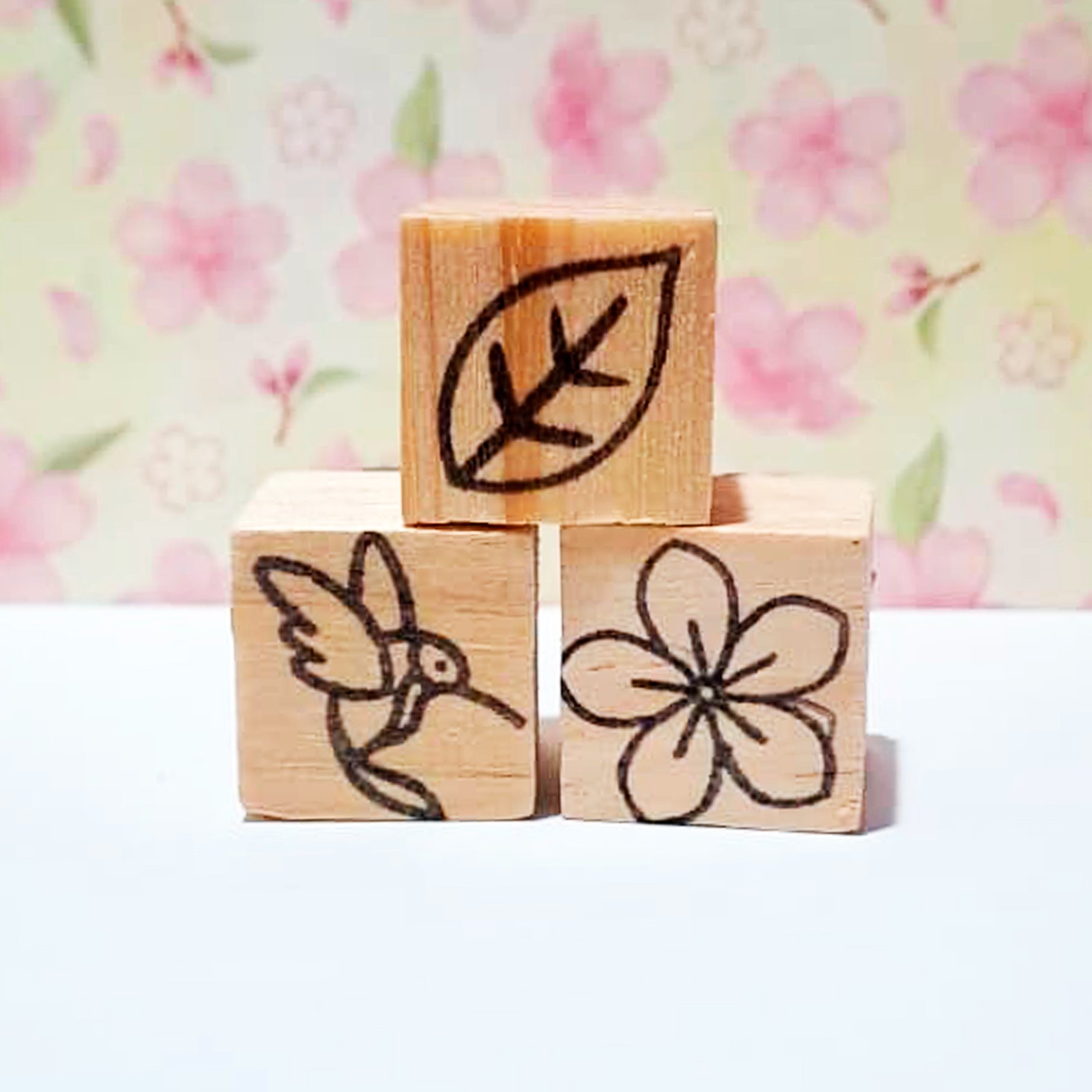 Set mini timbres de hoja, flor y colibrí