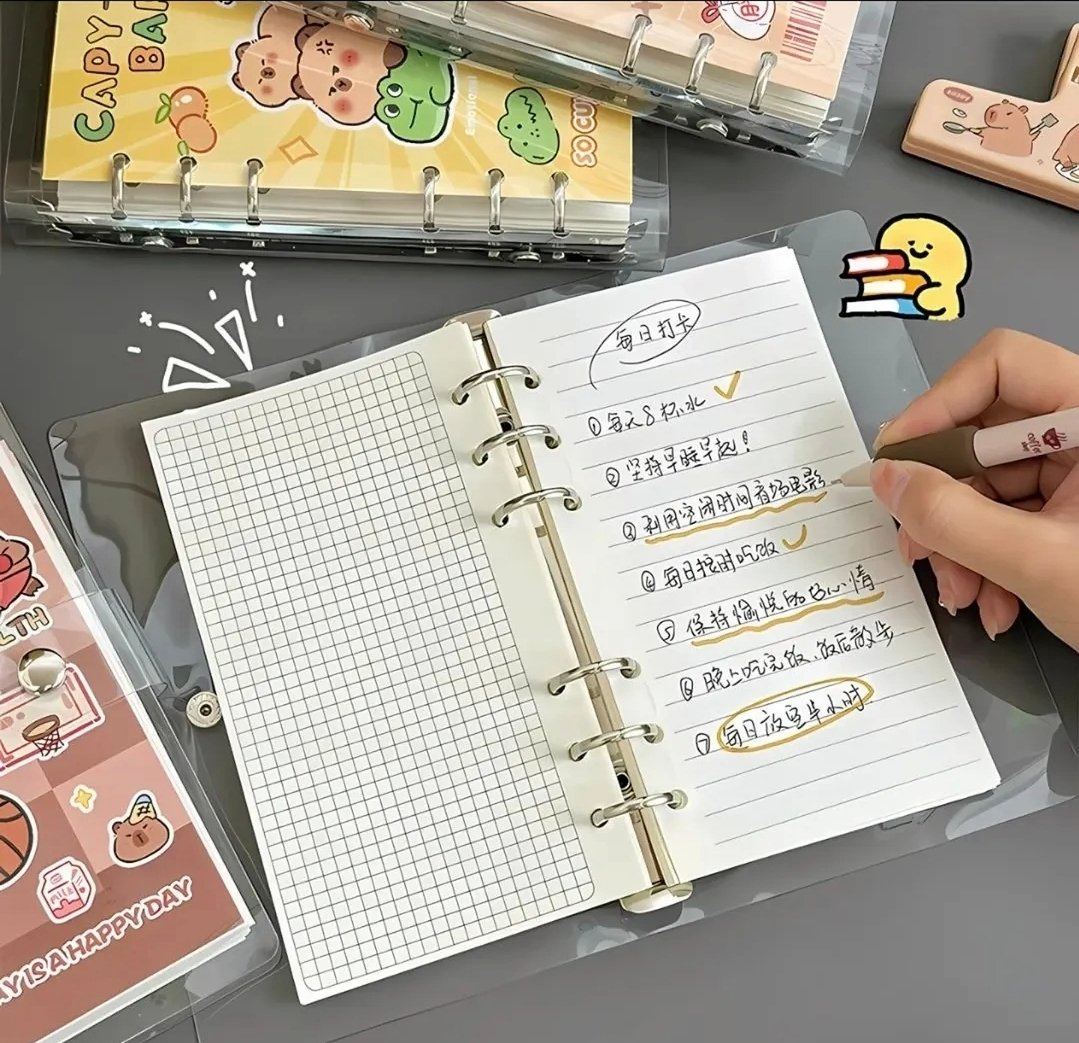 Libreta binder más lápiz capybara  2