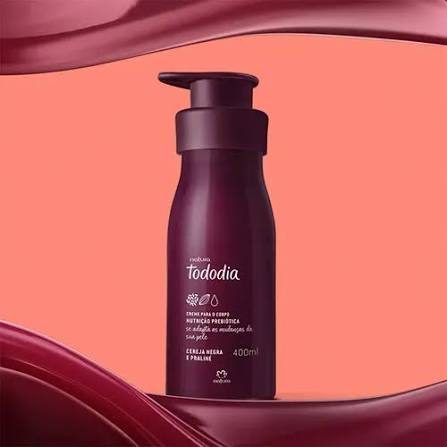 Crema Cuerpo Cereza Negra y Praline  2